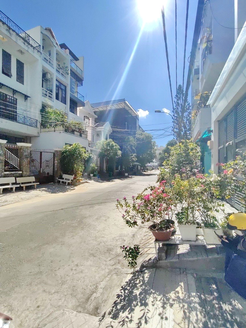 Bán nhà mặt tiền kinh doanh đường Lâm Văn Bền P.Bình Thuận Q7